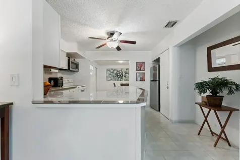 2140 N 57th Avenue Hollywood FL 33021