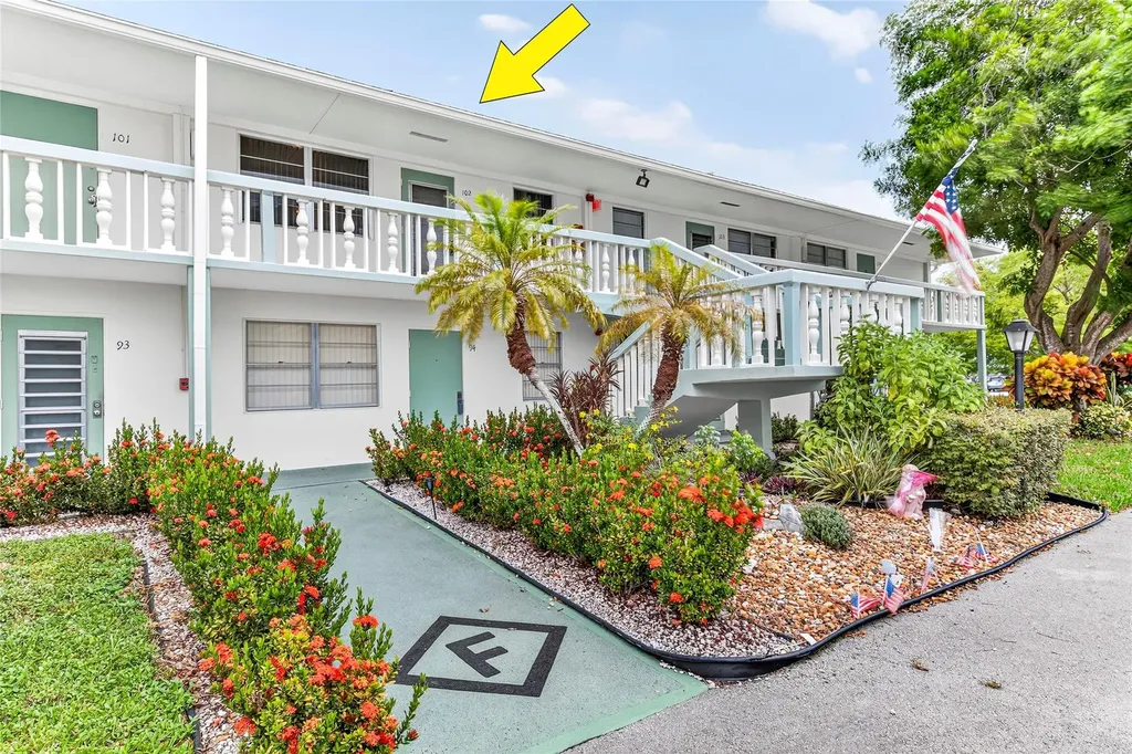 102 Newport F Deerfield Beach FL 33442