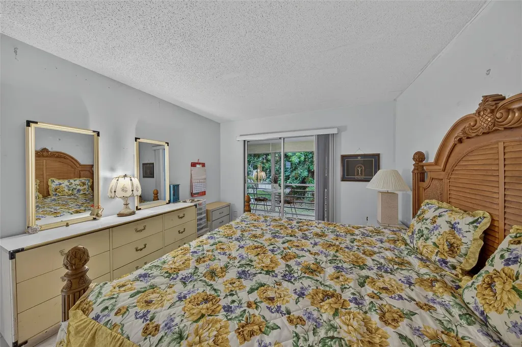 102 Newport F Deerfield Beach FL 33442