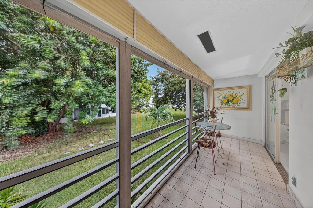 102 Newport F Deerfield Beach FL 33442