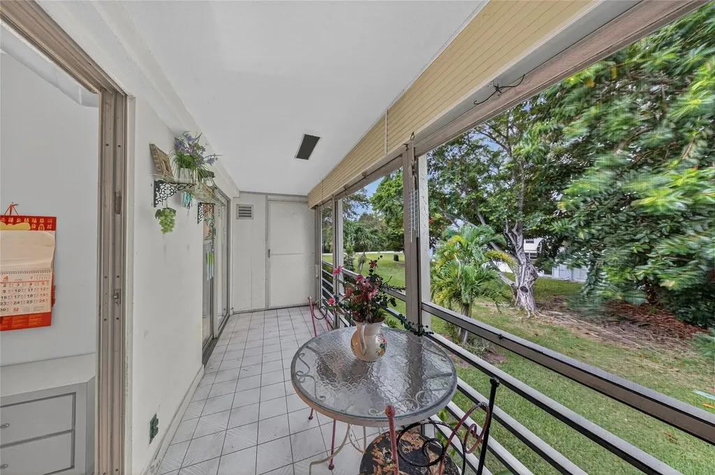 102 Newport F Deerfield Beach FL 33442