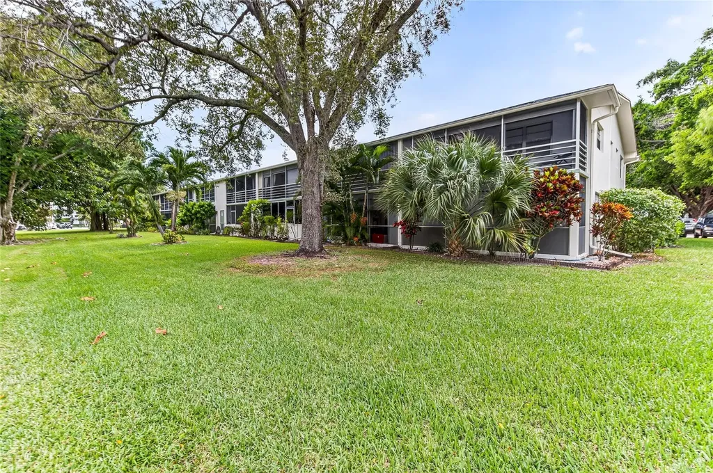 102 Newport F Deerfield Beach FL 33442