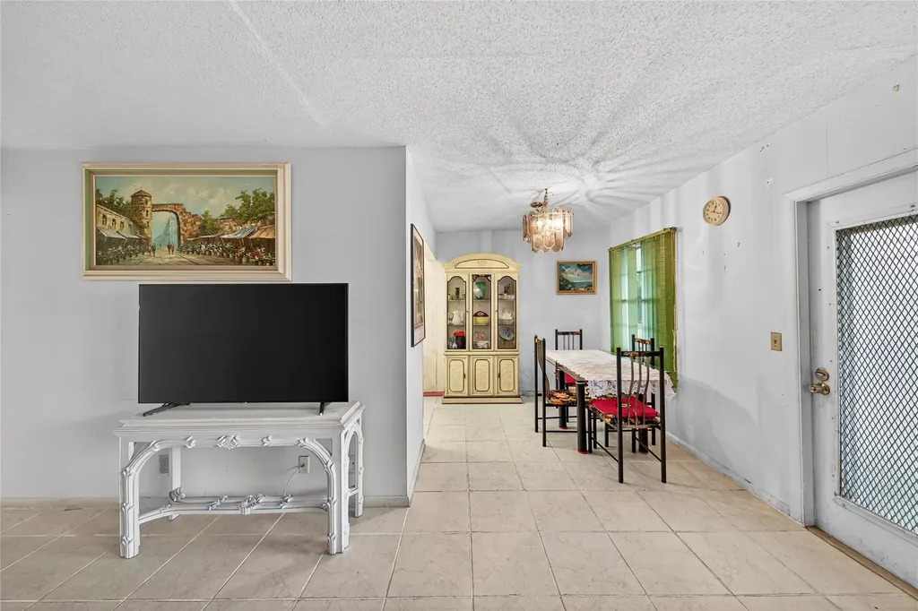102 Newport F Deerfield Beach FL 33442