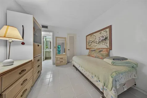 102 Newport F Deerfield Beach FL 33442