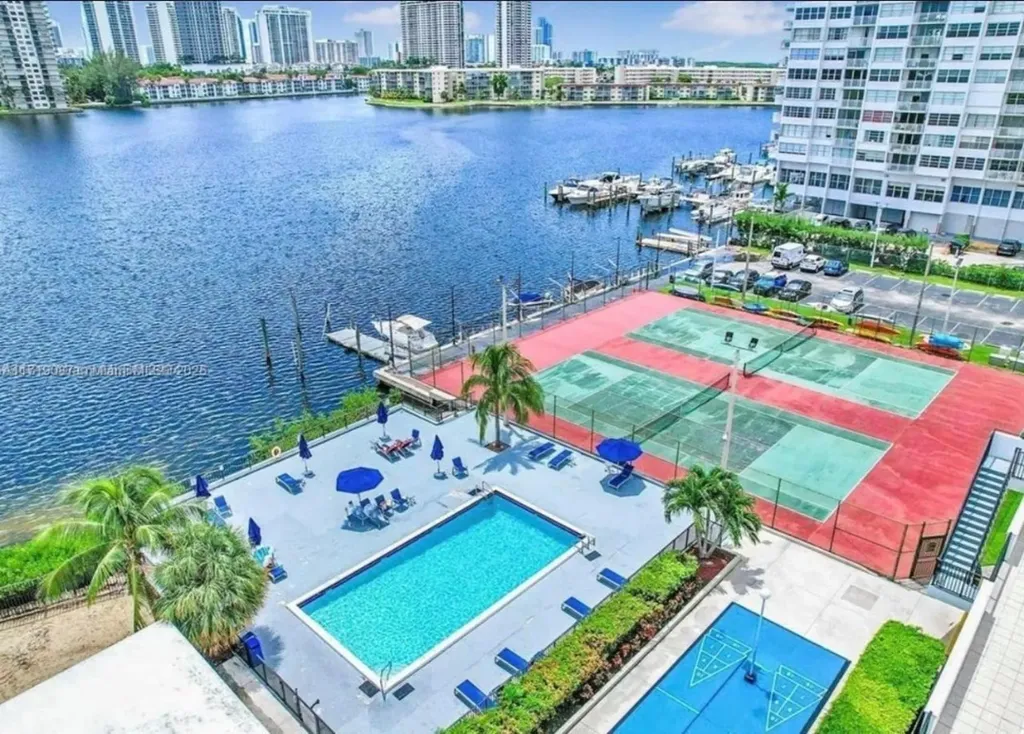 2750 NE 183rd Street Aventura FL 33160