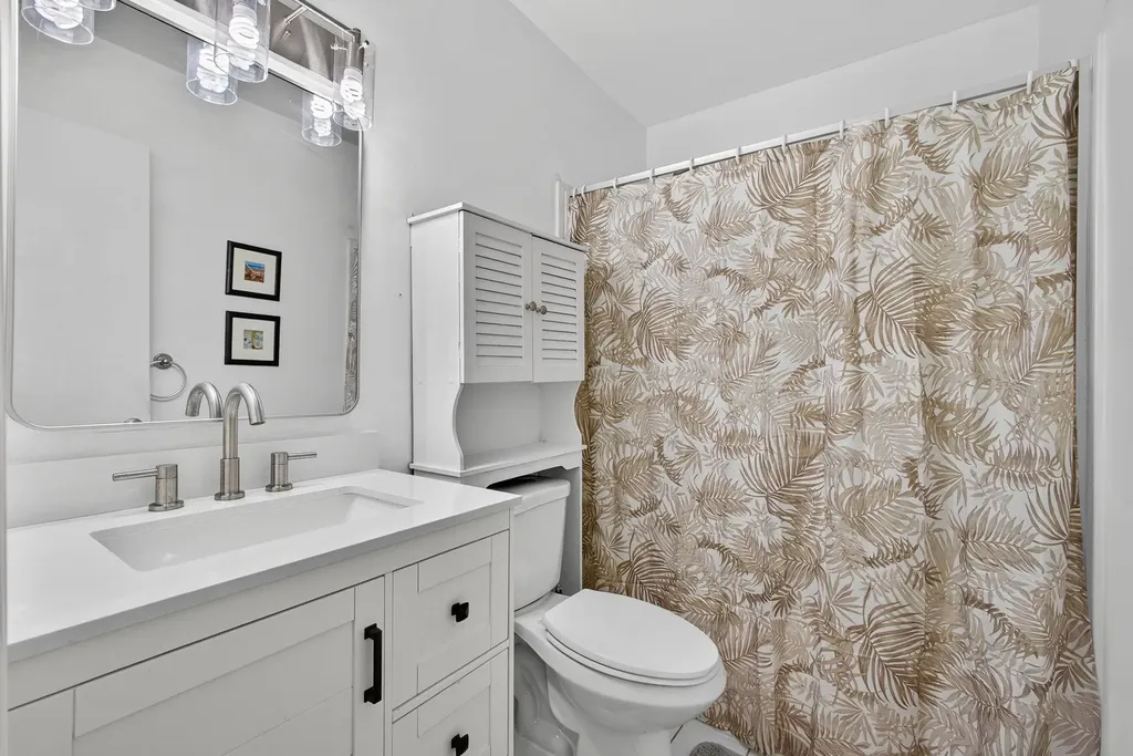 224 Lake Constance Drive West Palm Beach FL 33411