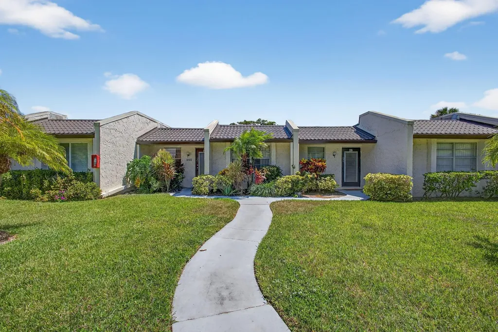 224 Lake Constance Drive West Palm Beach FL 33411