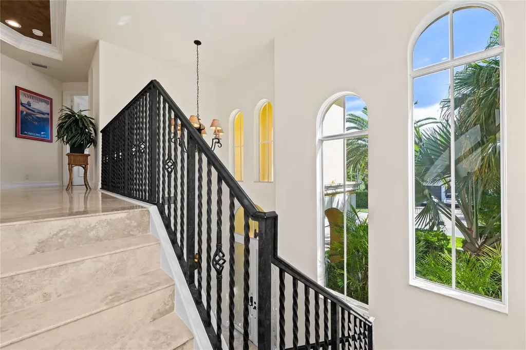 2637 NE 28th Court Lighthouse Point FL 33064