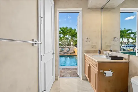 2637 NE 28th Court Lighthouse Point FL 33064