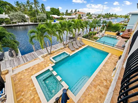 2637 NE 28th Court Lighthouse Point FL 33064