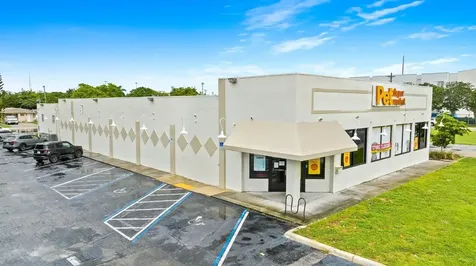 2111 N Federal Highway Hollywood FL 33020