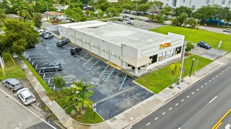 2111 N Federal Highway Hollywood FL 33020