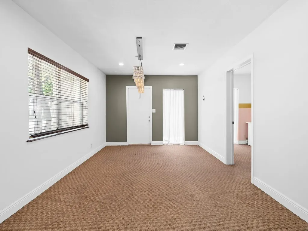 642 NE 3rd Avenue Fort Lauderdale FL 33304