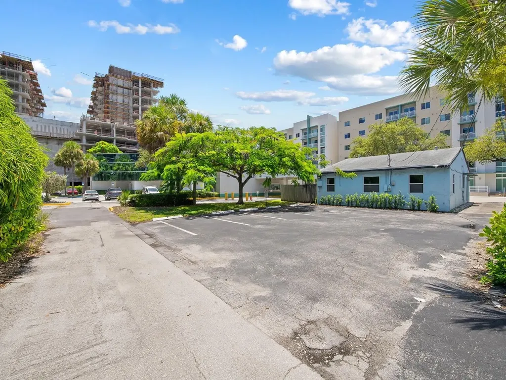 642 NE 3rd Avenue Fort Lauderdale FL 33304
