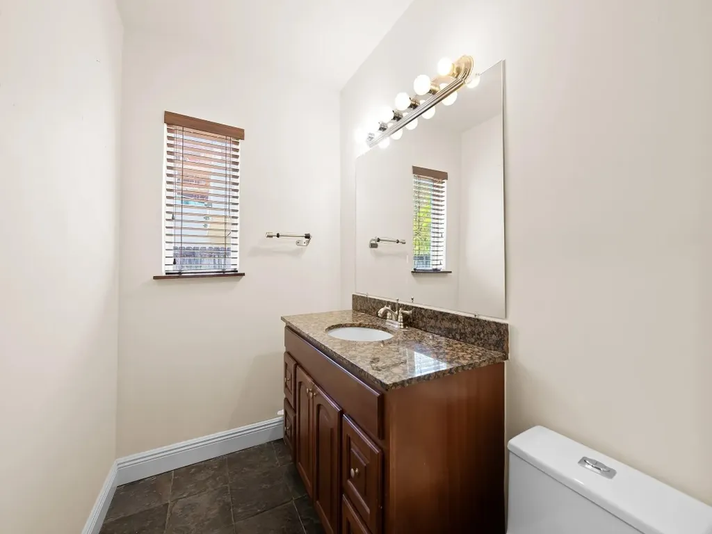 642 NE 3rd Avenue Fort Lauderdale FL 33304