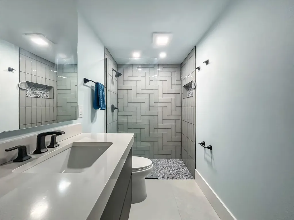 13704 Maria Hudson FL 34667