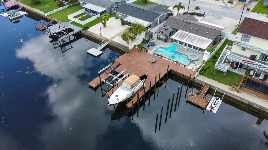 13704 Maria Hudson FL 34667