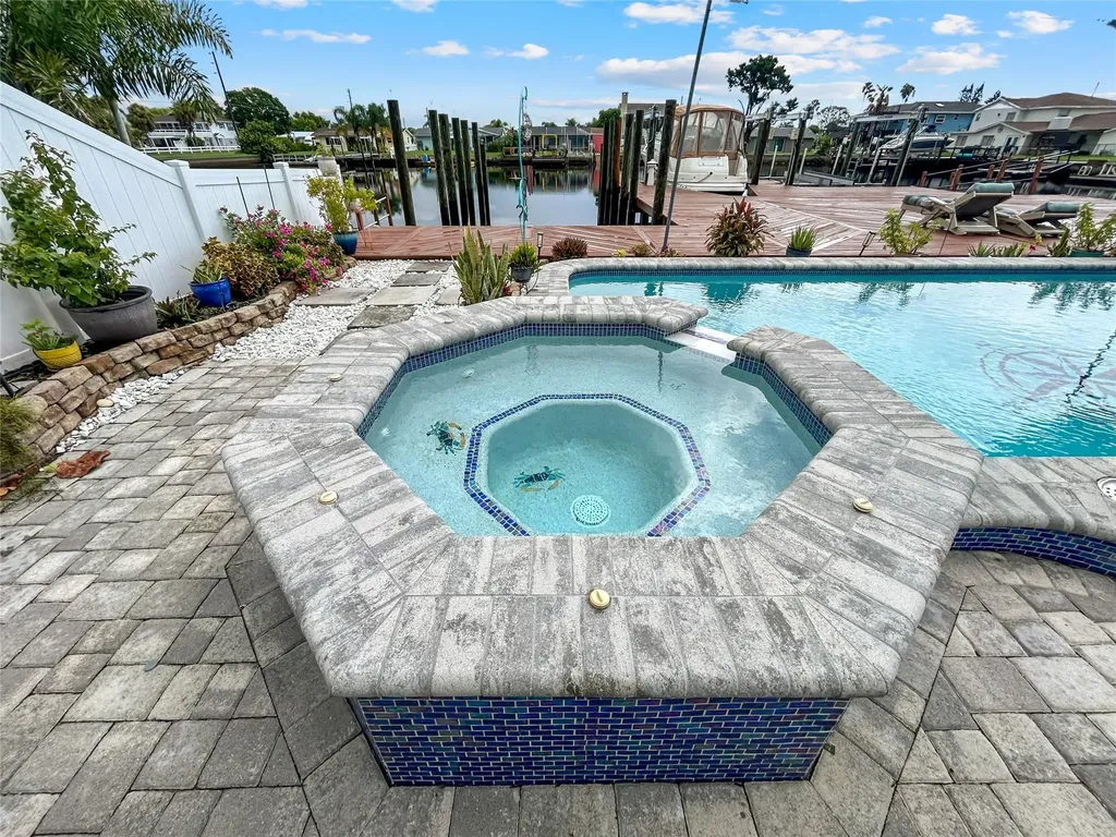 13704 Maria Hudson FL 34667