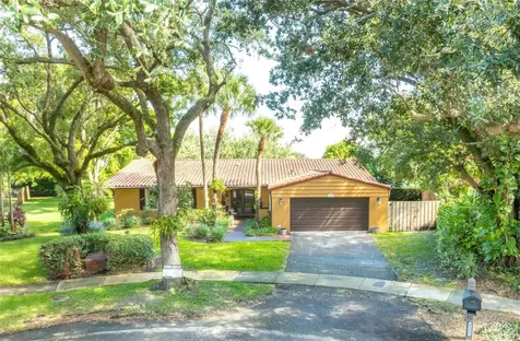 8635 Menteith Terrace Miami Lakes FL 33016