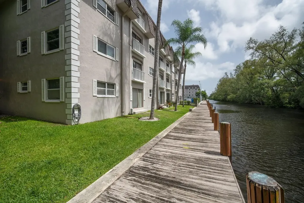 5951 NE 14th Lane Fort Lauderdale FL 33334