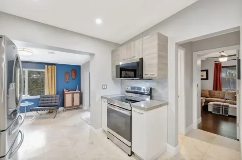201 NE 28th Court Wilton Manors FL 33334