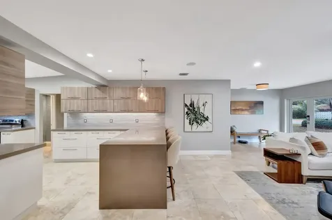 201 NE 28th Court Wilton Manors FL 33334