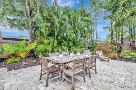 201 NE 28th Court Wilton Manors FL 33334