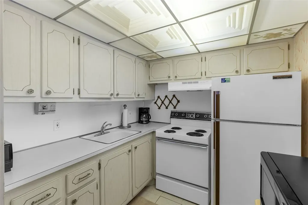3031 Ashby D Deerfield Beach FL 33442