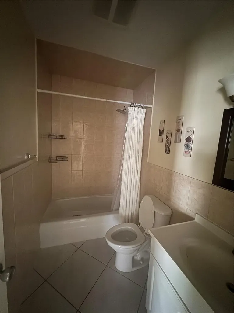 2220 NE 68th Street Fort Lauderdale FL 33308