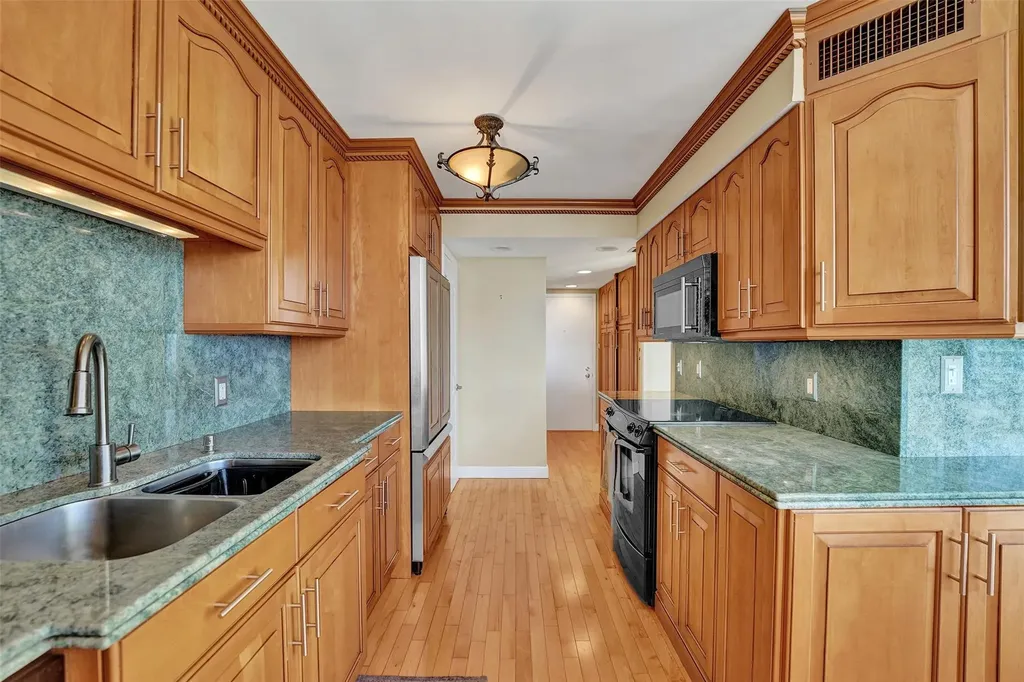 936 Intracoastal Drive Fort Lauderdale FL 33304