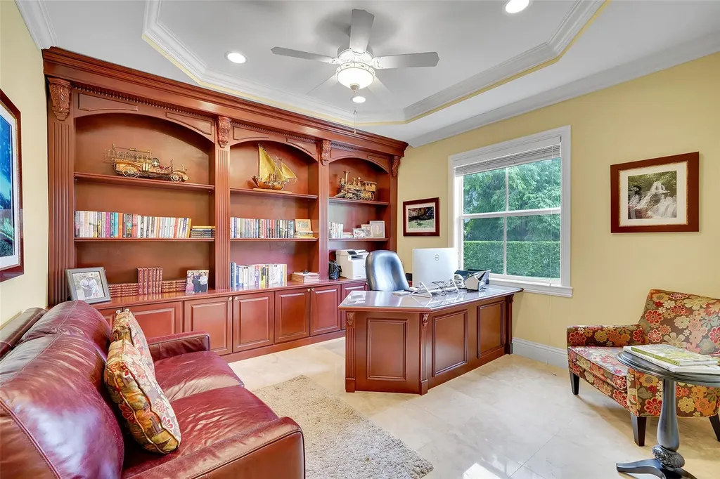 11001 SW 75th Court Pinecrest FL 33156