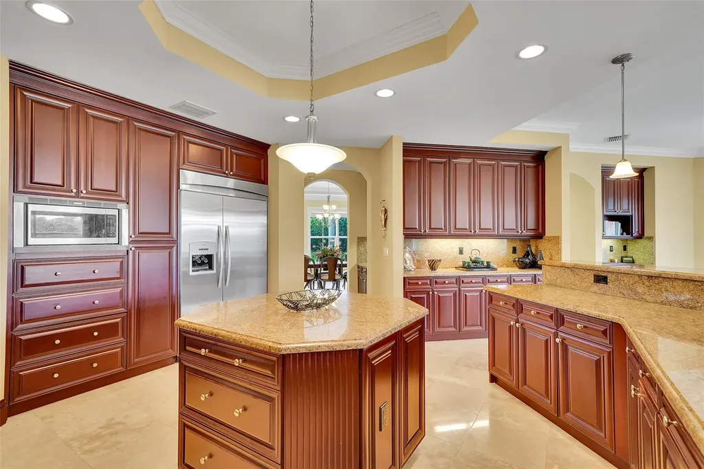 11001 SW 75th Court Pinecrest FL 33156