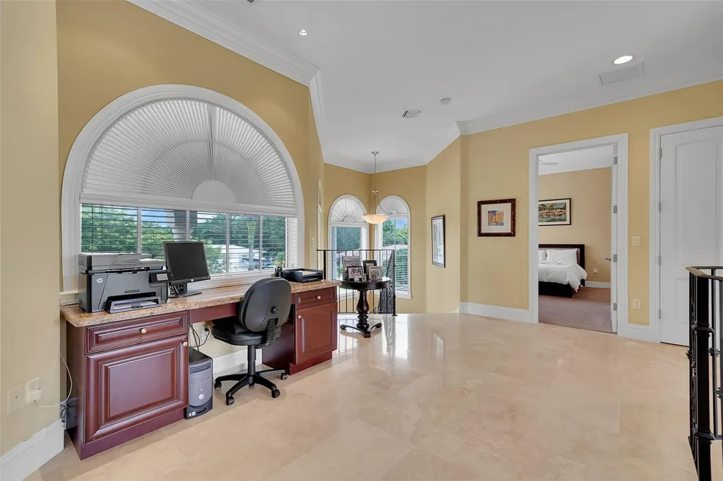 11001 SW 75th Court Pinecrest FL 33156