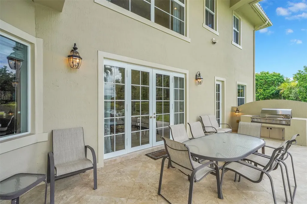 11001 SW 75th Court Pinecrest FL 33156