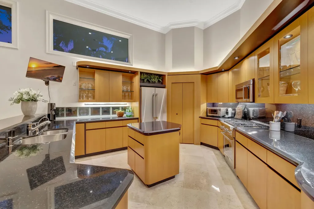 1518 E Lake Drive Fort Lauderdale FL 33316