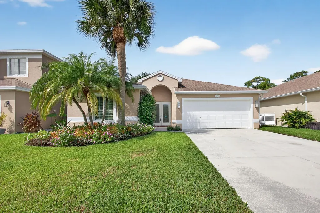2474 SE Springtree Place Stuart FL 34997