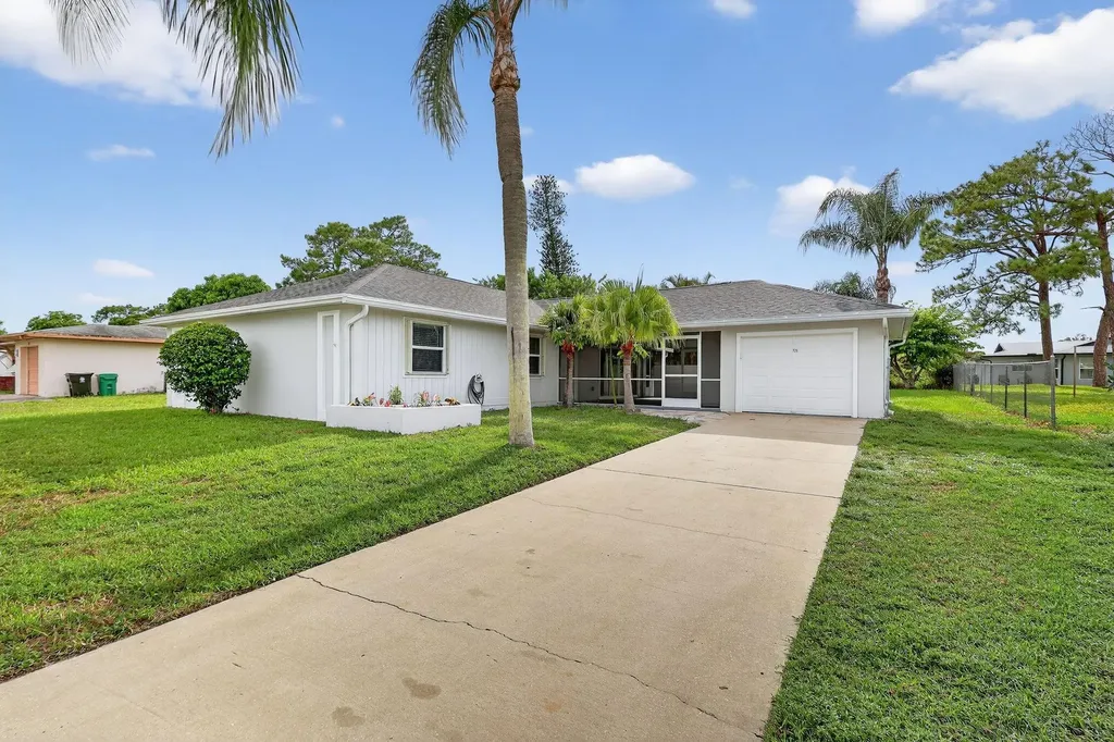 726 SW Ravenswood Lane Port St Lucie FL 34983