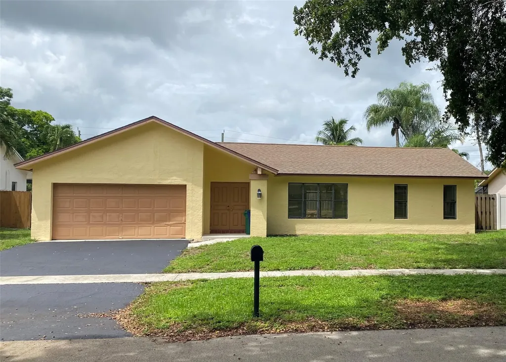 5015 SW 105th Avenue Cooper City FL 33328