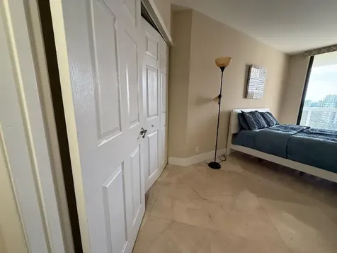 20185 E Country Club Drive Aventura FL 33180