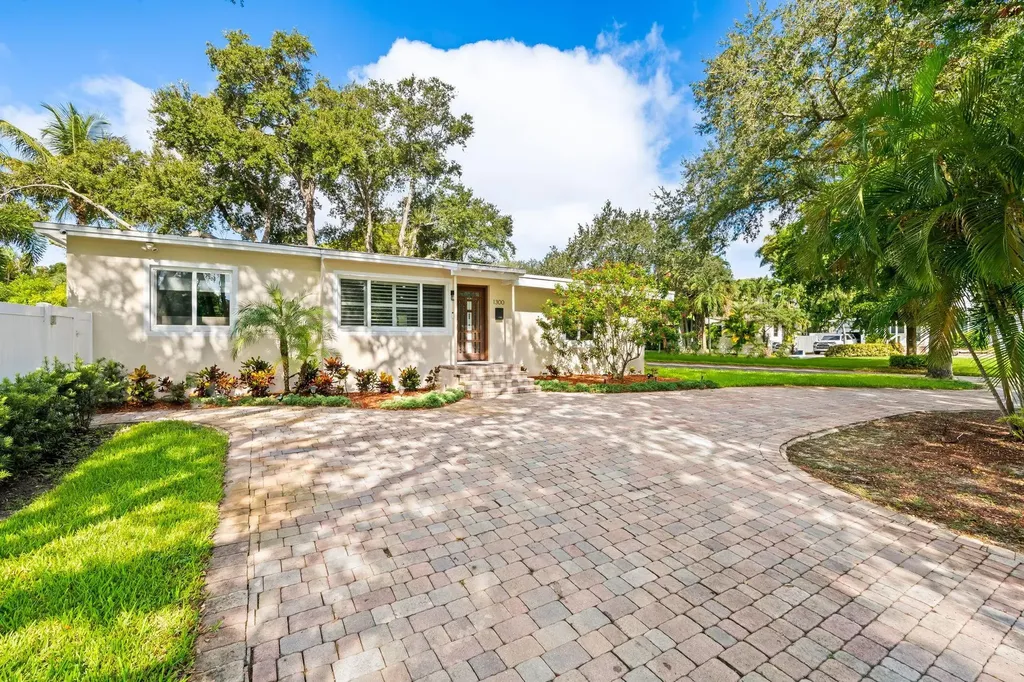 1300 SW 17th Street Fort Lauderdale FL 33315