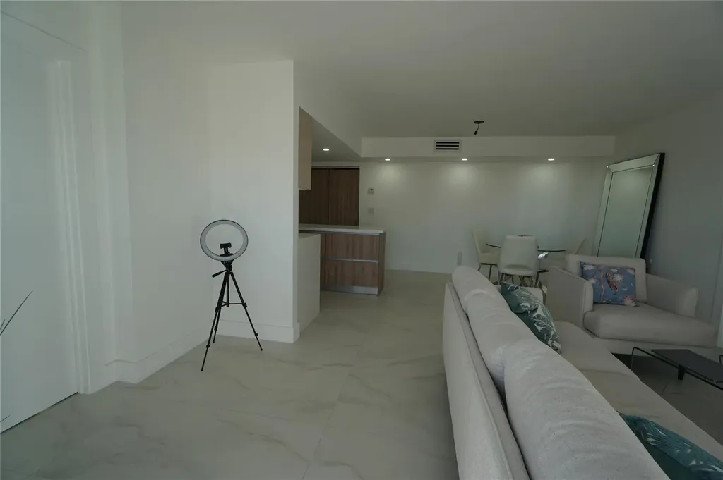 6941 Carlyle Avenue Miami Beach FL 33141