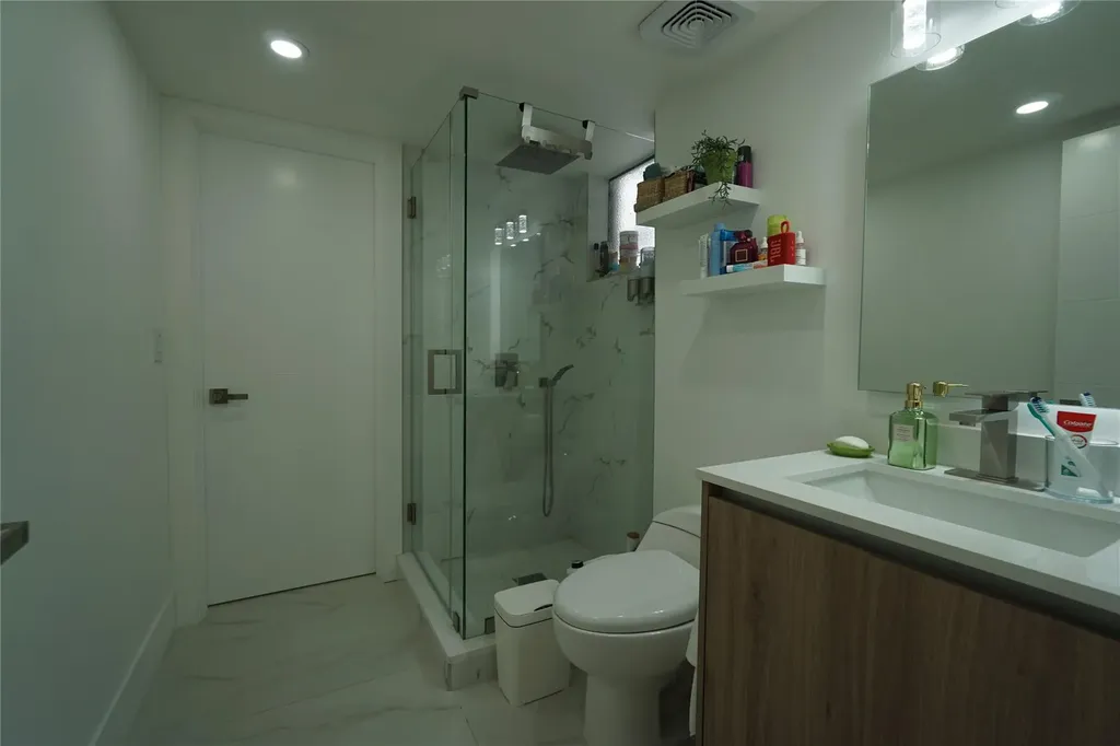 6941 Carlyle Avenue Miami Beach FL 33141