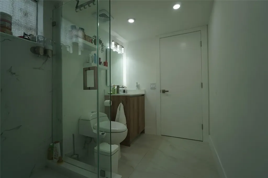 6941 Carlyle Avenue Miami Beach FL 33141