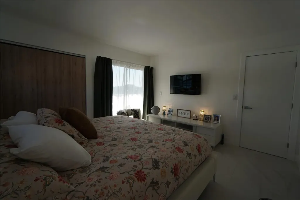 6941 Carlyle Avenue Miami Beach FL 33141