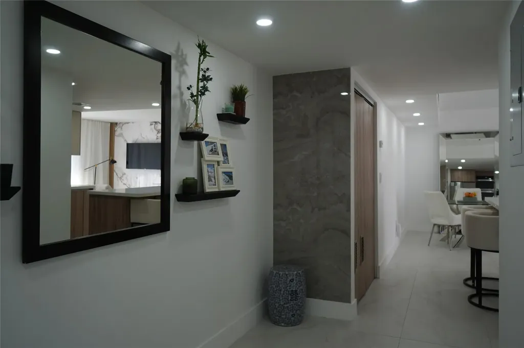 6941 Carlyle Avenue Miami Beach FL 33141