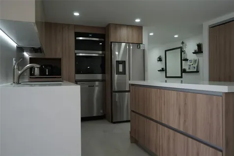 6941 Carlyle Avenue Miami Beach FL 33141
