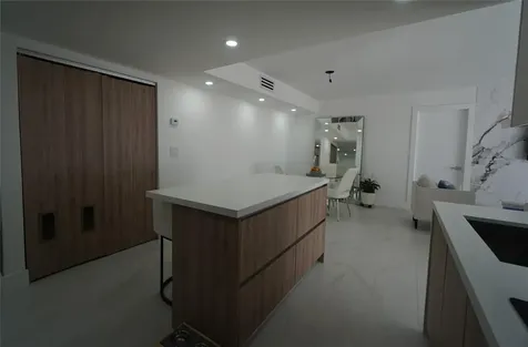 6941 Carlyle Avenue Miami Beach FL 33141