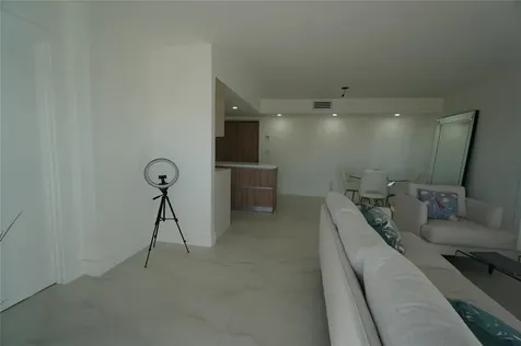 6941 Carlyle Avenue Miami Beach FL 33141