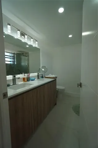 6941 Carlyle Avenue Miami Beach FL 33141
