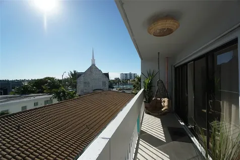 6941 Carlyle Avenue Miami Beach FL 33141